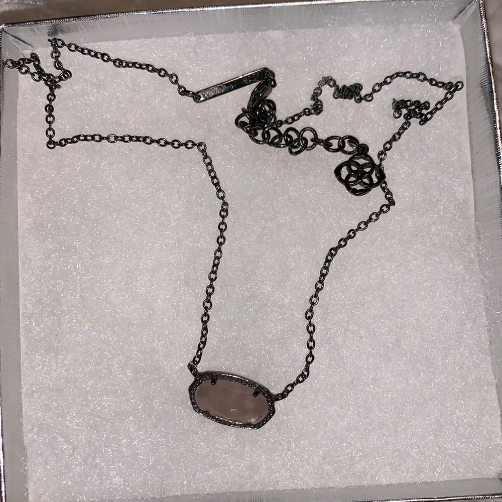 NWOT Kendra Scott Elisa necklace.